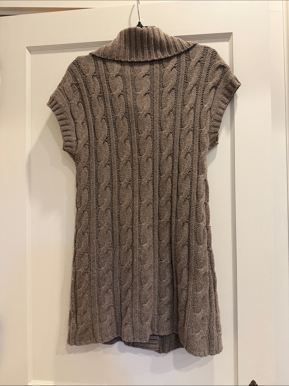 Eddie Bauer Taupe Cable-Knit Short Sleeve Cardigan Vest - Picture 4 of 4